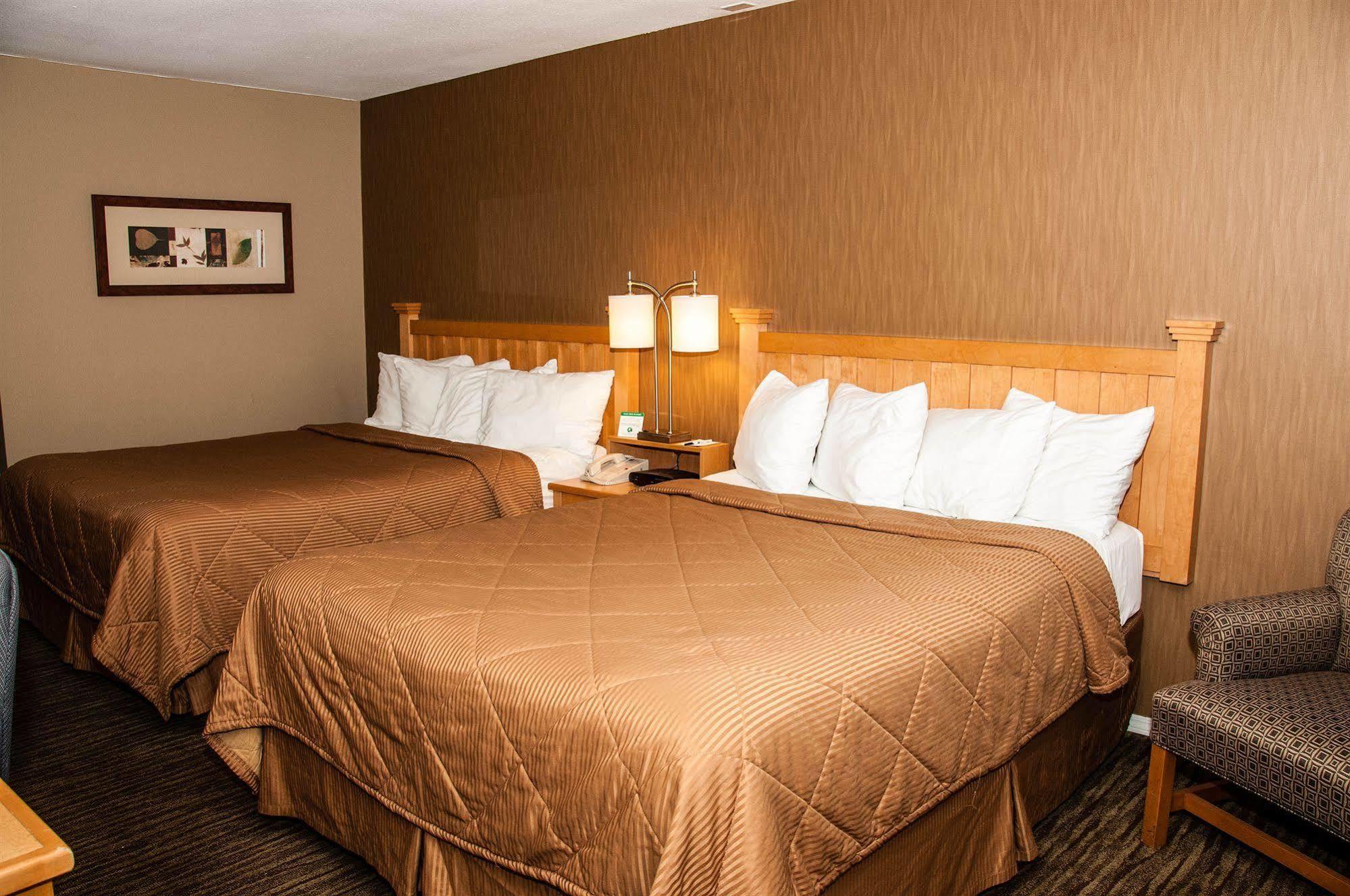 Econo Lodge Inn & Suites North Vancouver Exteriör bild
